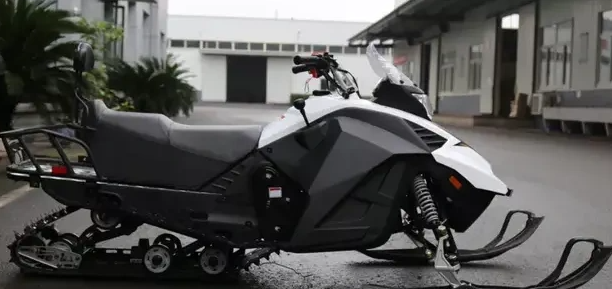 Снегоход ULAR 220 в Армавире