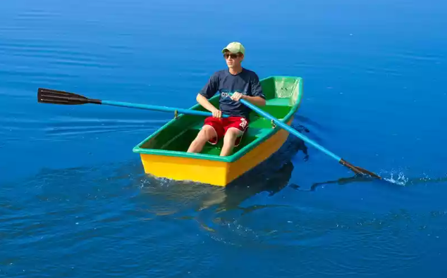 Стеклопластиковая лодка Малютка в Армавире
