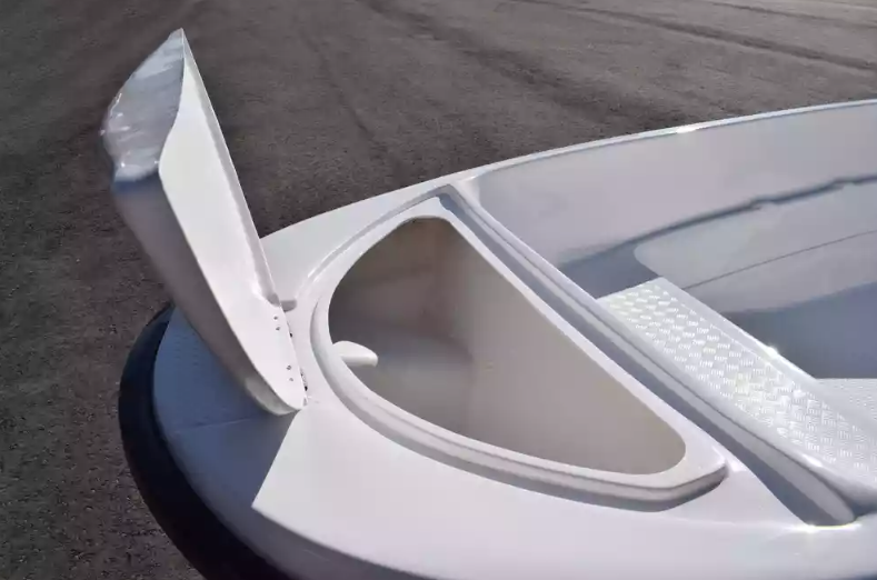 Стеклопластиковая лодка Пингвин (тримаран) в Армавире