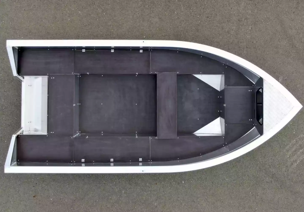 Алюминиевая лодка  Неман-420 в Армавире