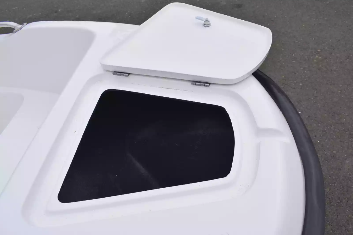 Стеклопластиковая лодка Пингвин New (тримаран) в Армавире