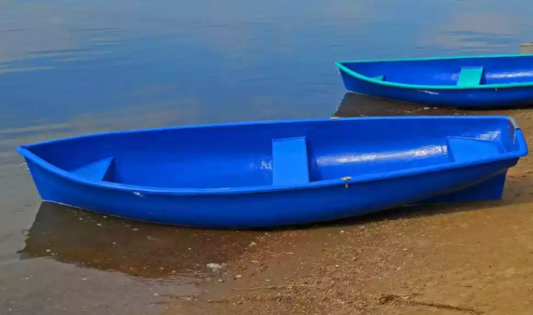 Стеклопластиковая лодка Омуль в Армавире