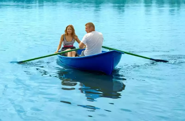 Стеклопластиковая лодка Дельфин в Армавире