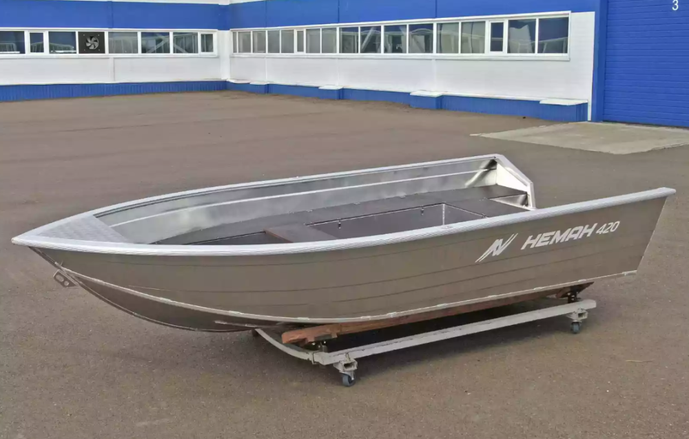 Алюминиевая лодка  Неман-420 в Армавире