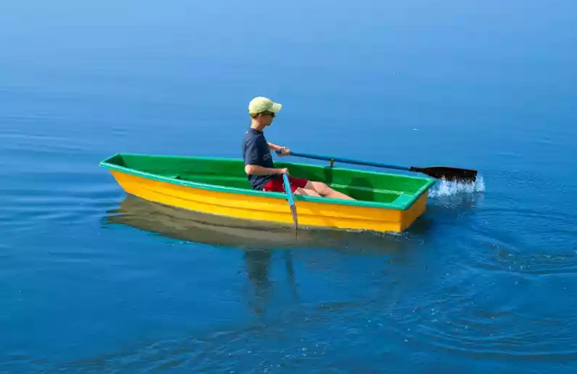 Стеклопластиковая лодка Малютка в Армавире