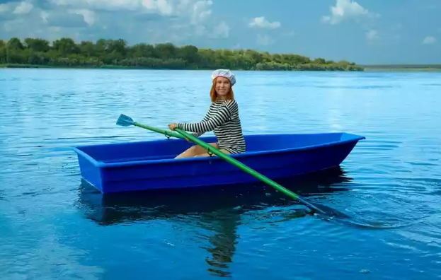 Стеклопластиковая лодка Малютка в Армавире