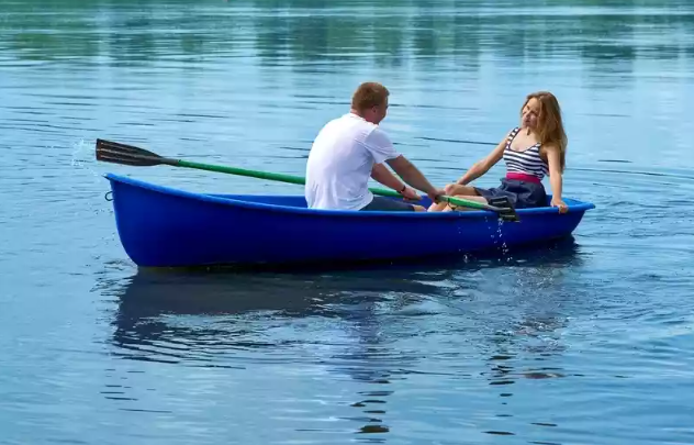 Стеклопластиковая лодка Дельфин в Армавире