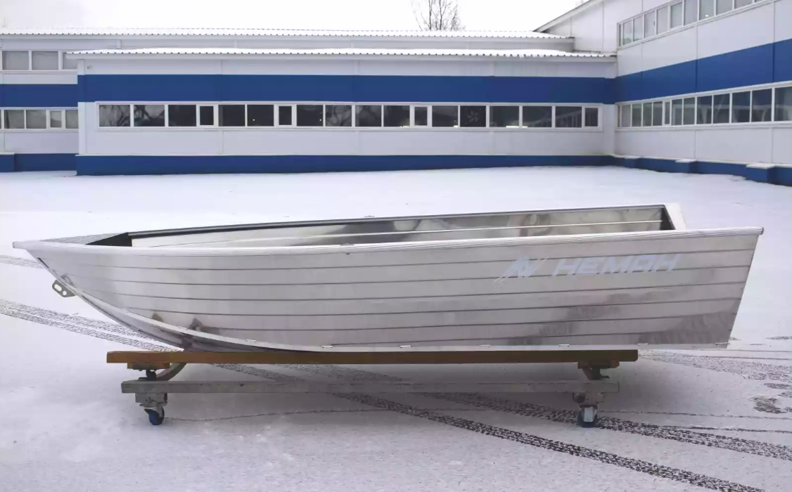 Алюминиевая лодка Неман-400 в Армавире