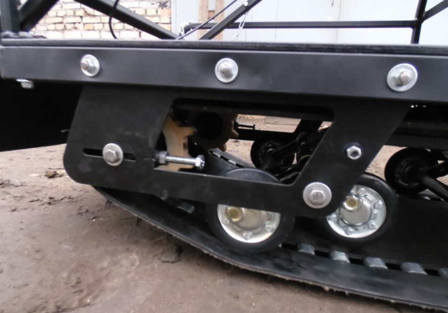 Мотобуксировщик AhtaR Зима 15 л/с с вариатором в Армавире