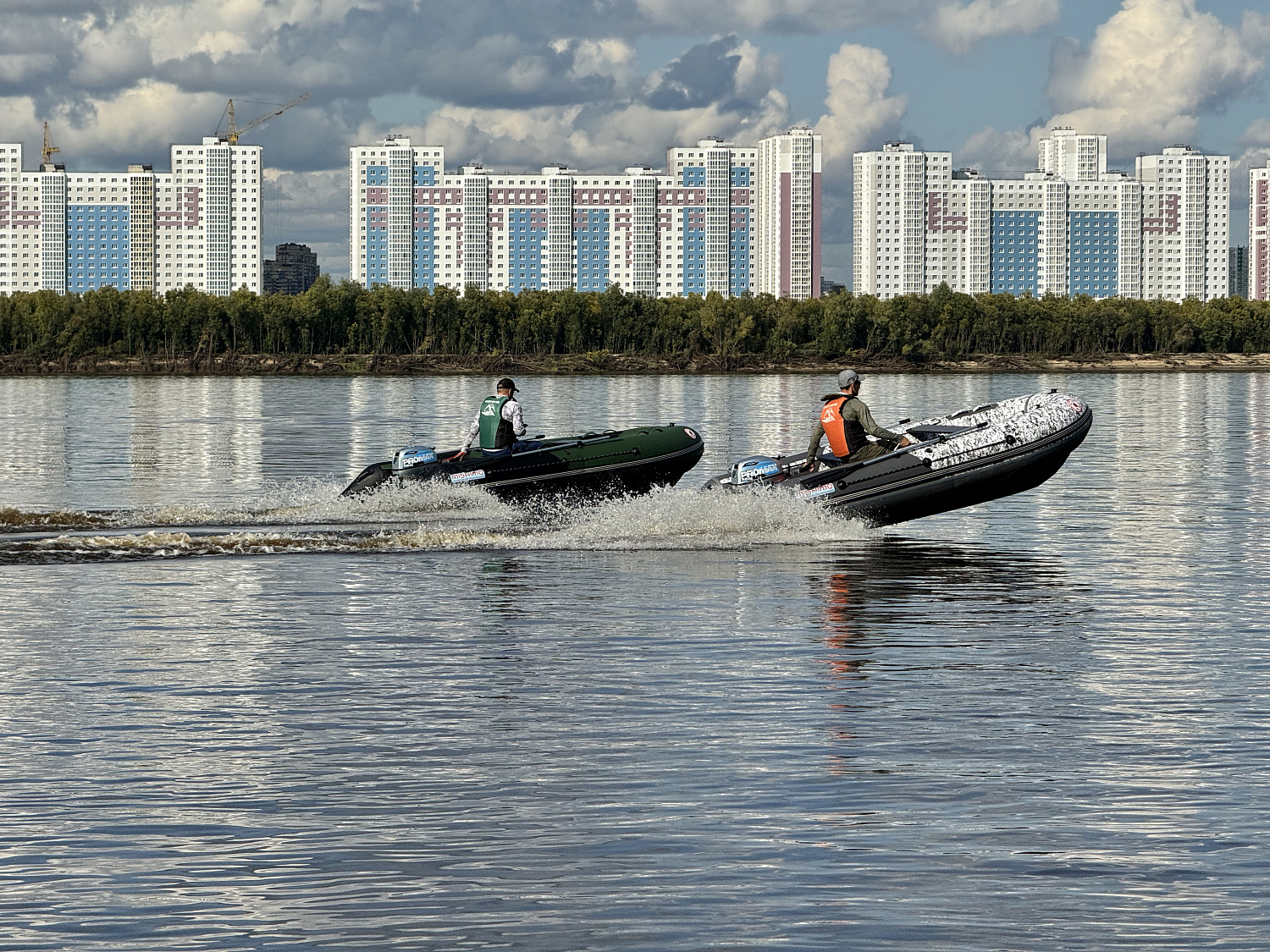 Лодка MISHIMO BIG FLOOR 440 в Армавире