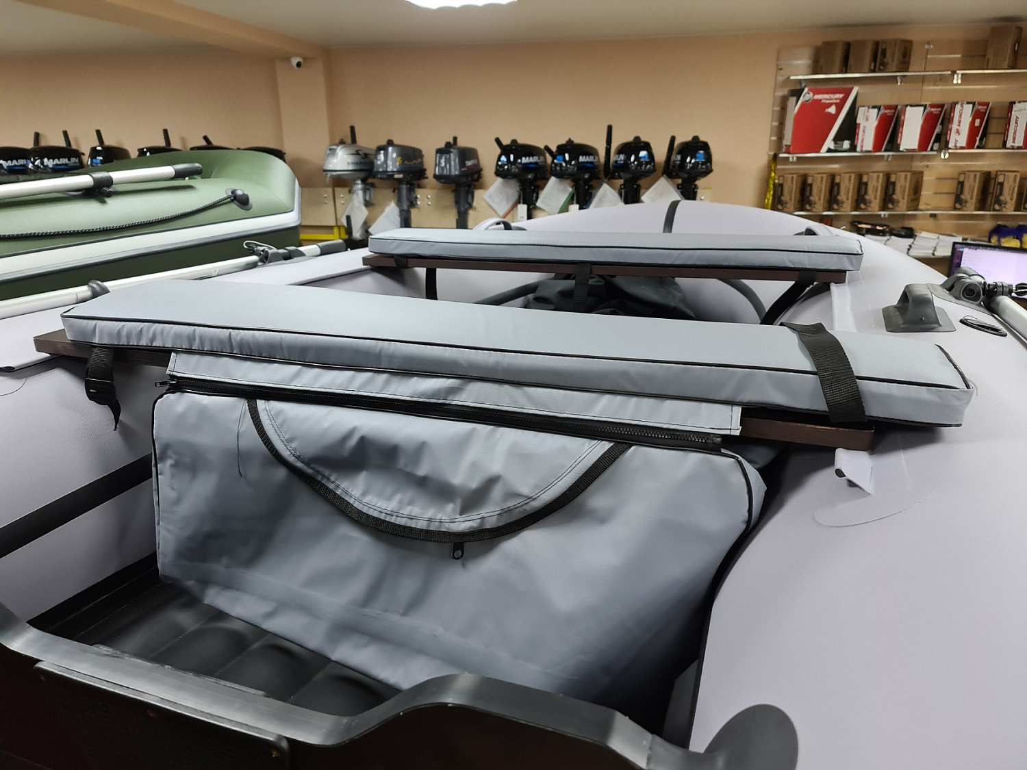 КОМПЛЕКТ МЯГКИХ НАКЛАДОК С СУМКОЙ ДЛЯ ЛОДОК 90Х20 СЕРЫЙ в Армавире