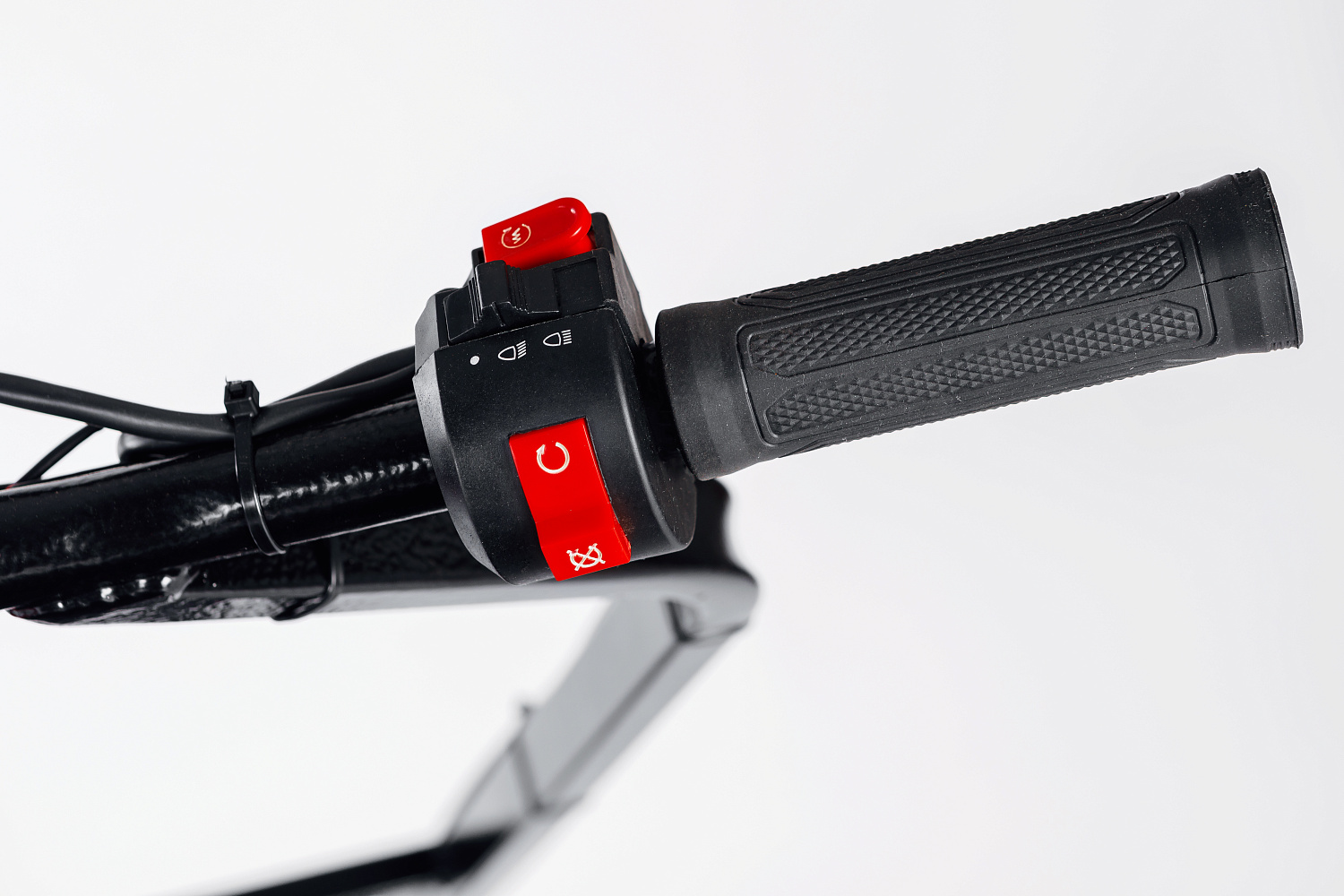 МОТОБУКСИРОВЩИК IKUDZO LONG 2.0 1700/500 EKR19 в Армавире