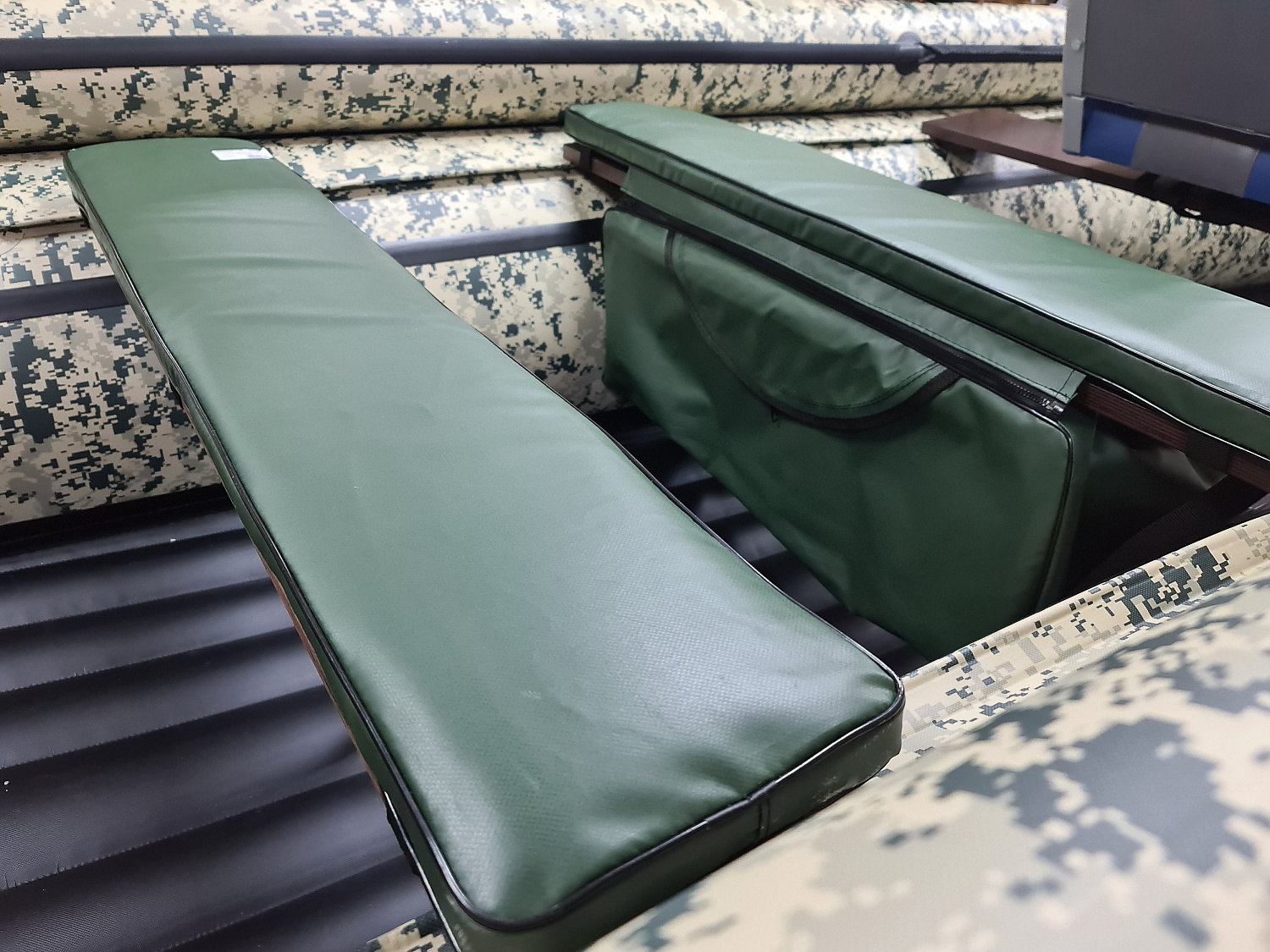 КОМПЛЕКТ МЯГКИХ НАКЛАДОК С СУМКОЙ ДЛЯ ЛОДОК 110Х20 ЗЕЛЕНЫЙ в Армавире